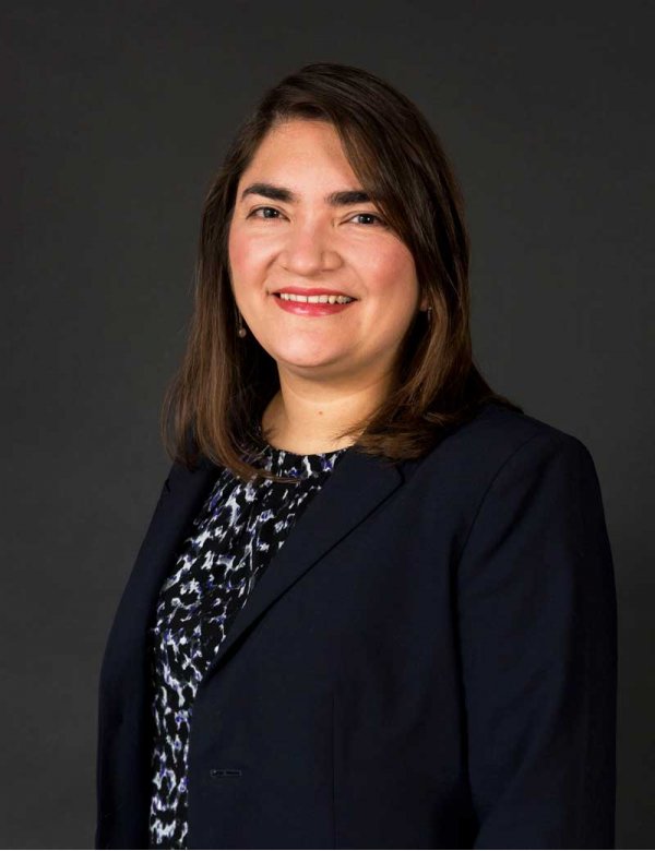 Dr. Marcela Maus